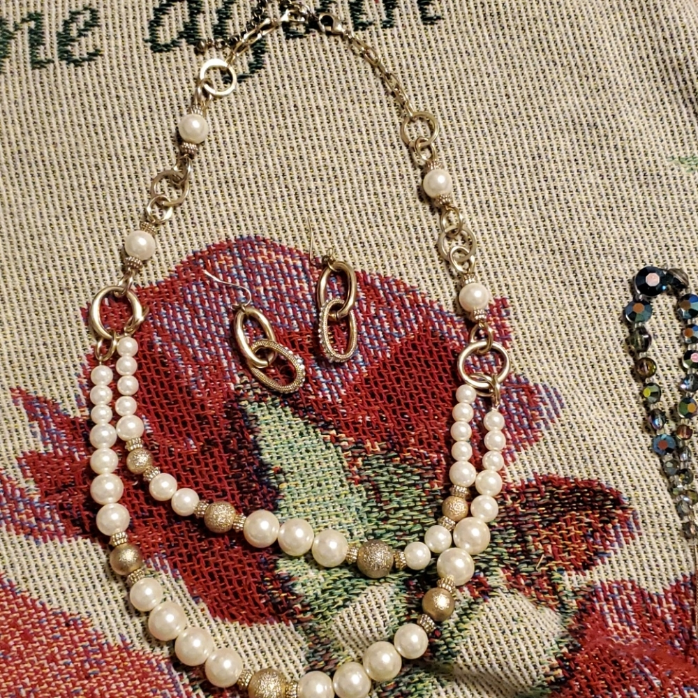 Costume jewelry set